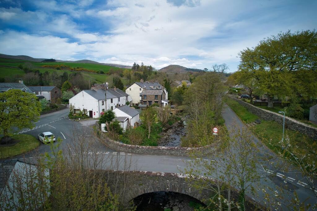 Luxurious Cottage With Hot Tub, Lake District Duddon Zewnętrze zdjęcie