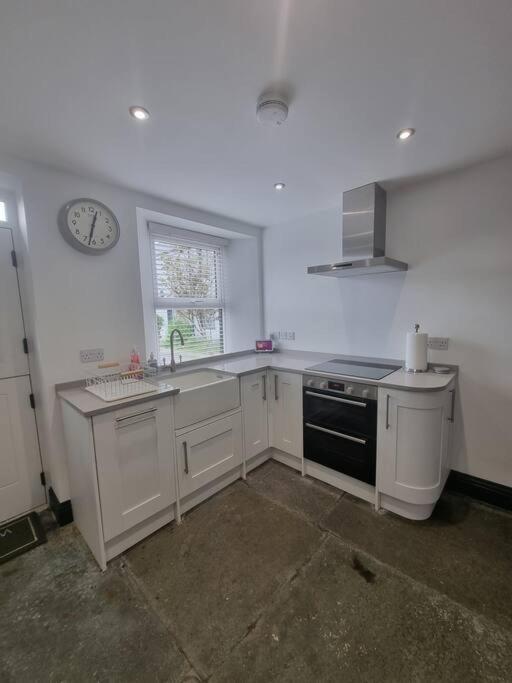 Luxurious Cottage With Hot Tub, Lake District Duddon Zewnętrze zdjęcie