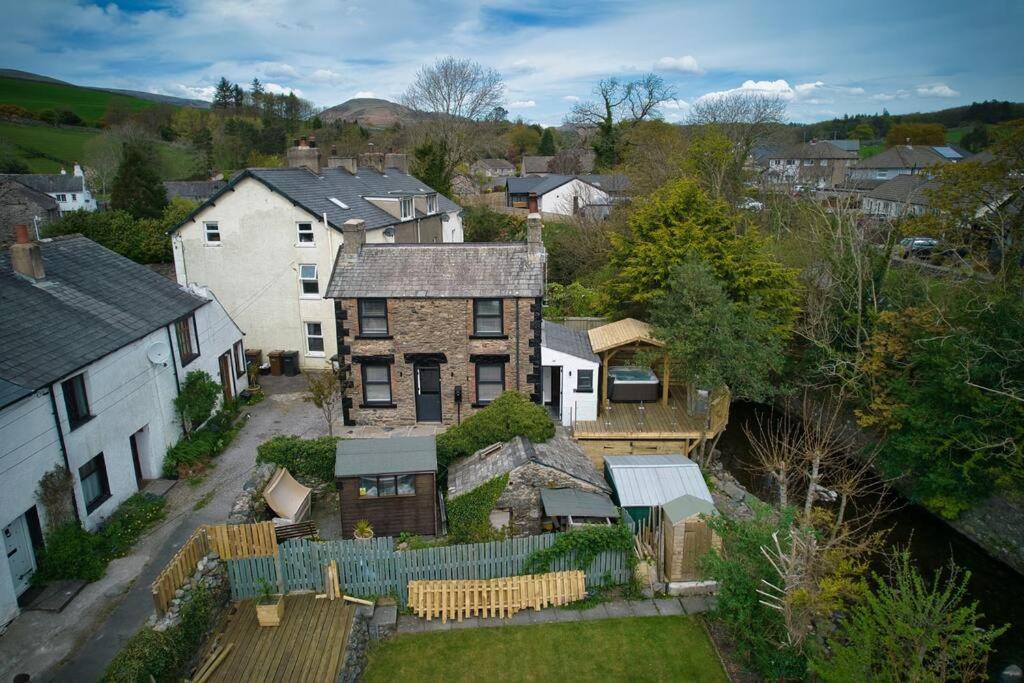 Luxurious Cottage With Hot Tub, Lake District Duddon Zewnętrze zdjęcie