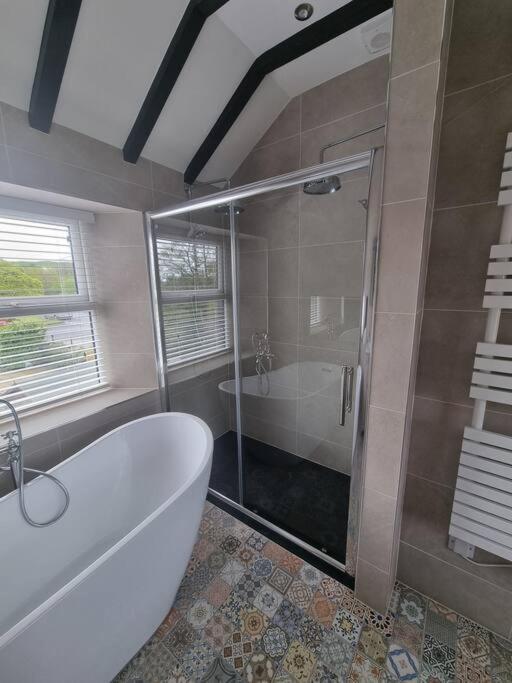 Luxurious Cottage With Hot Tub, Lake District Duddon Zewnętrze zdjęcie