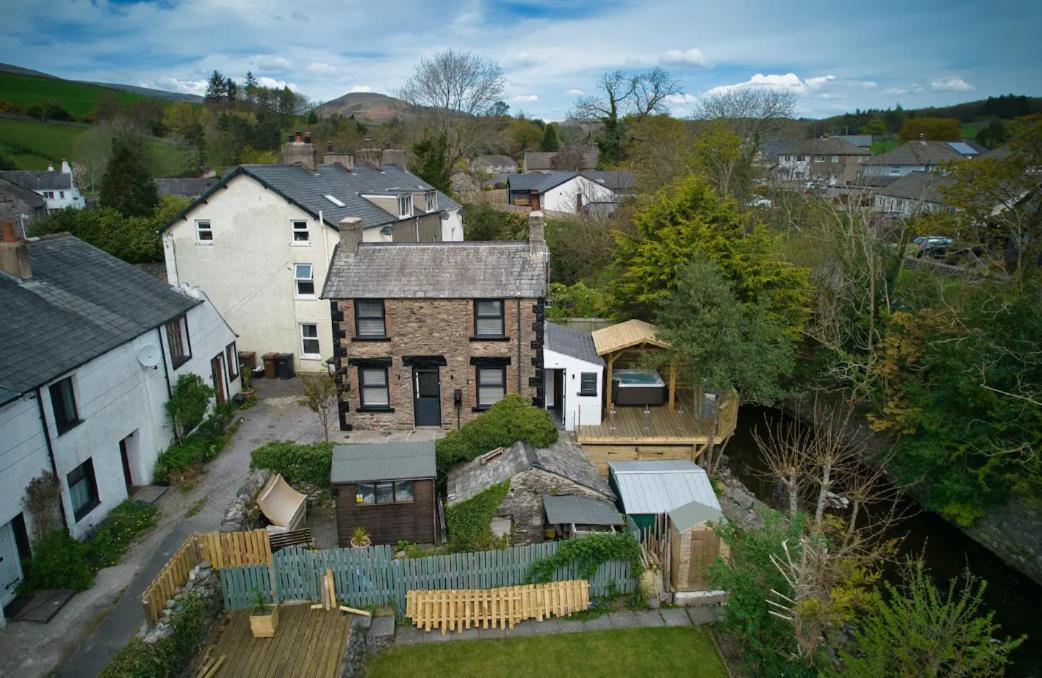 Luxurious Cottage With Hot Tub, Lake District Duddon Zewnętrze zdjęcie